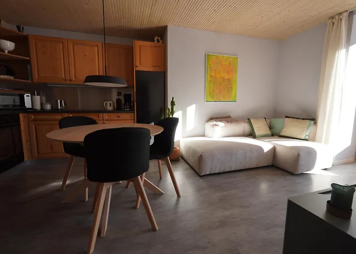 Renovierte Wohnung Mit Ausblick Fuer 1-2 Personen