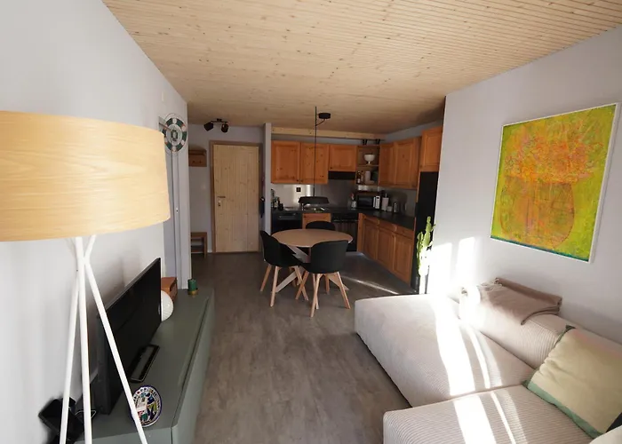 Renovierte Wohnung Mit Ausblick Fuer 1-2 Personen